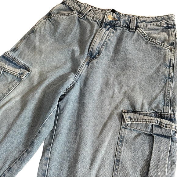 H&M Divided Cargo Jeans Mid Rise Straight Leg Utility Denim Size 6 - Picture 7 of 12